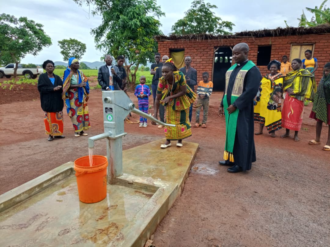 Kajombo Village's First Christmas with Clean Water