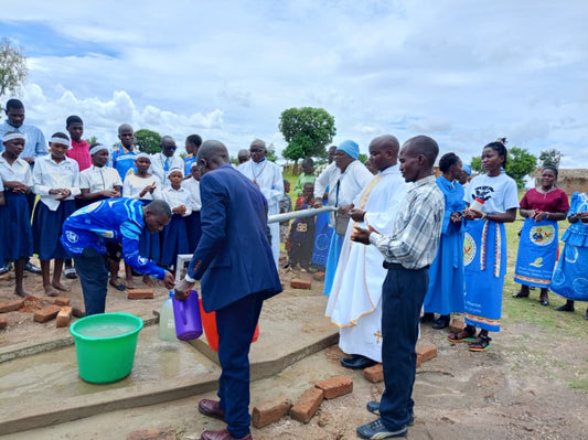 Generosity That Crosses Oceans: How 29 Donors Brought Clean Water to Khorwa Village