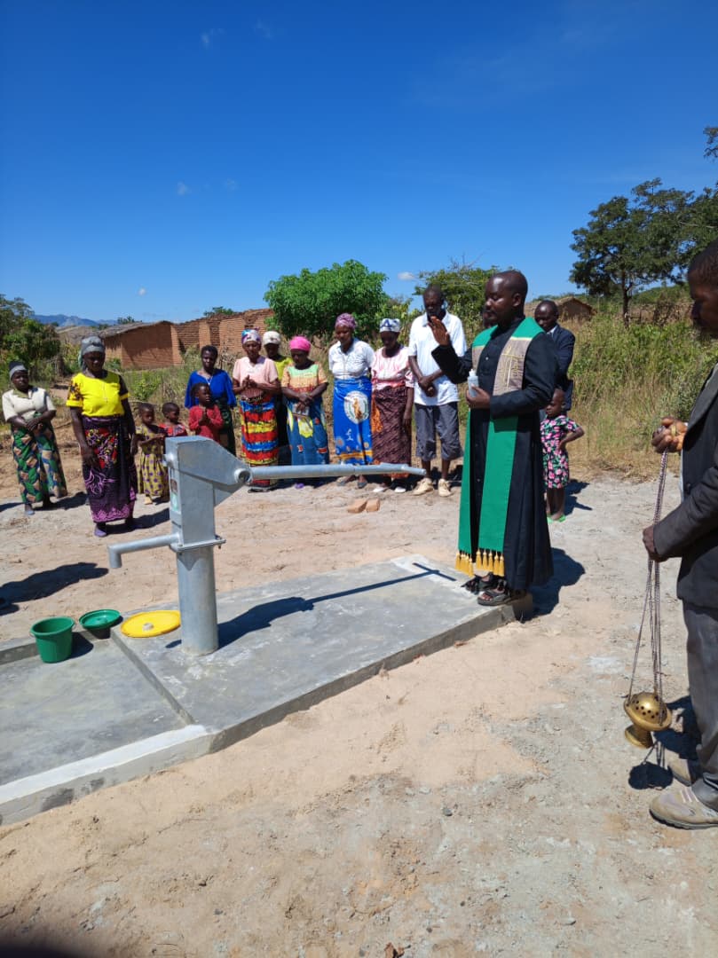 Chimwendo Chisi Village Well Project